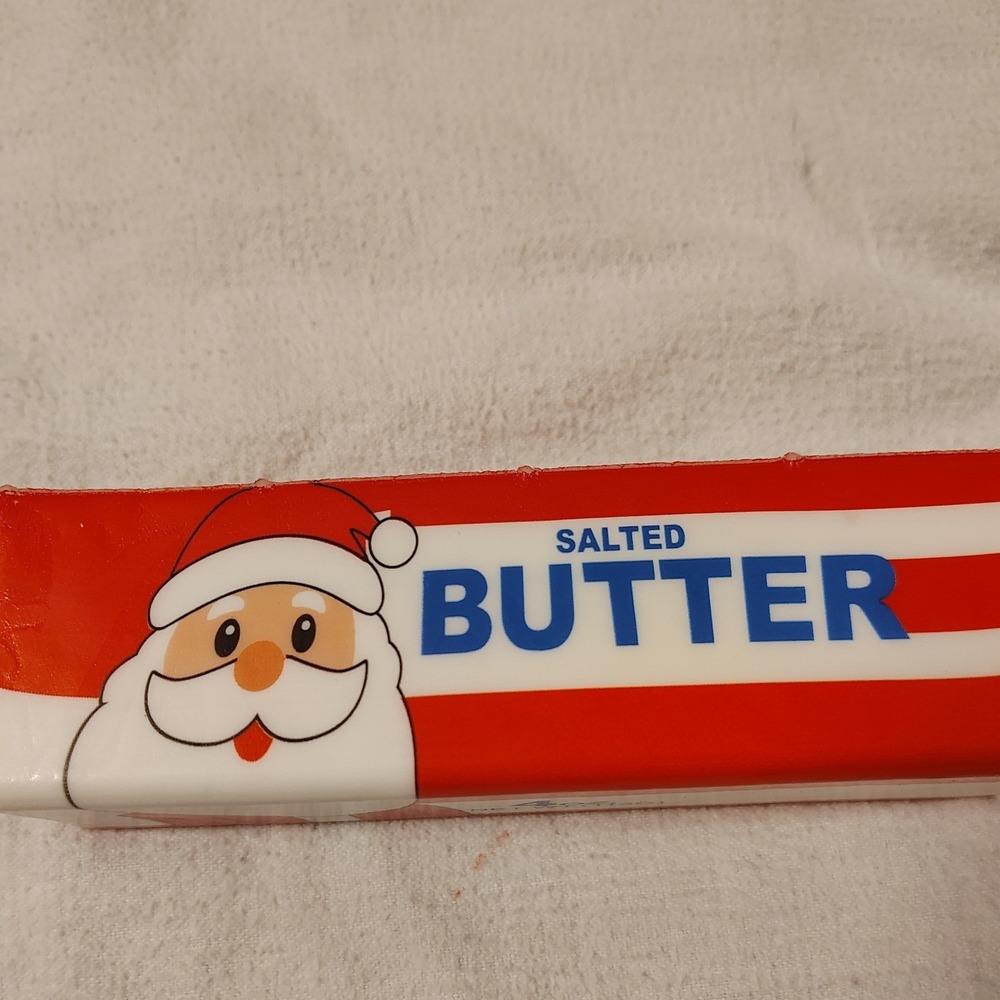 Unbranded Novelty Salted Butter Soap Bar Unisex 4oz Red White Excellent Santa